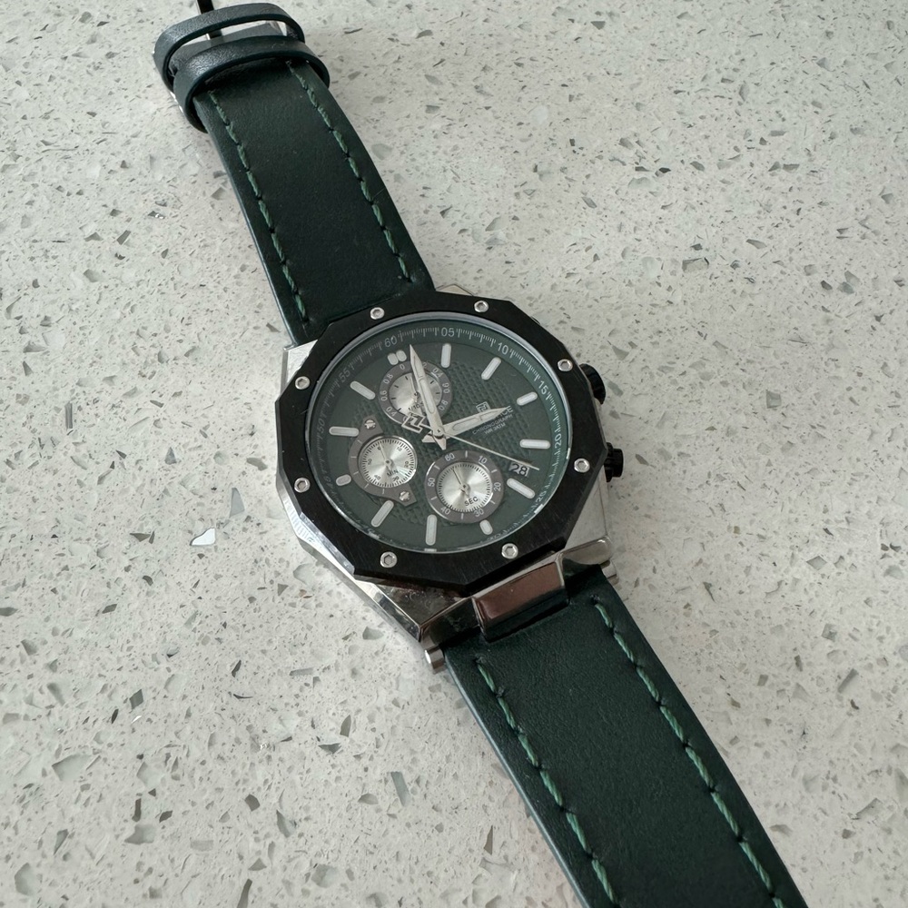 Naviforce 8028 chronograph Watch